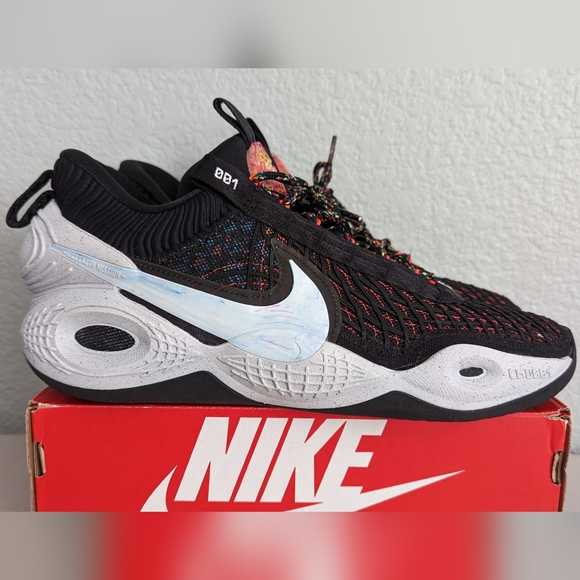 NIKE Cosmic Unity - Picture 6 of 10